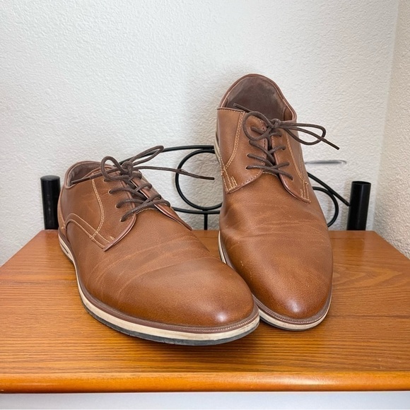 Men's Guess Brown Oxford Faux Leather Shoes size 12M - Picture 2 of 8